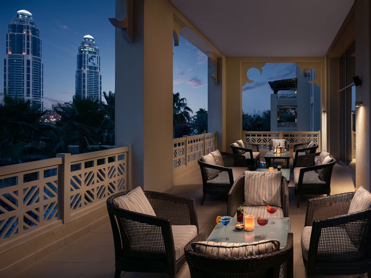 Bar in 5 Star Hotel | Grand Hyatt Doha Hotel & Villas