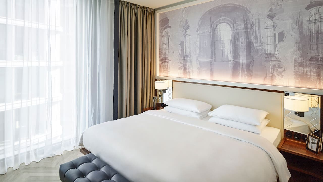 Andaz Vienna Am Belvedere Andaz Deluxe Suite Bedroom