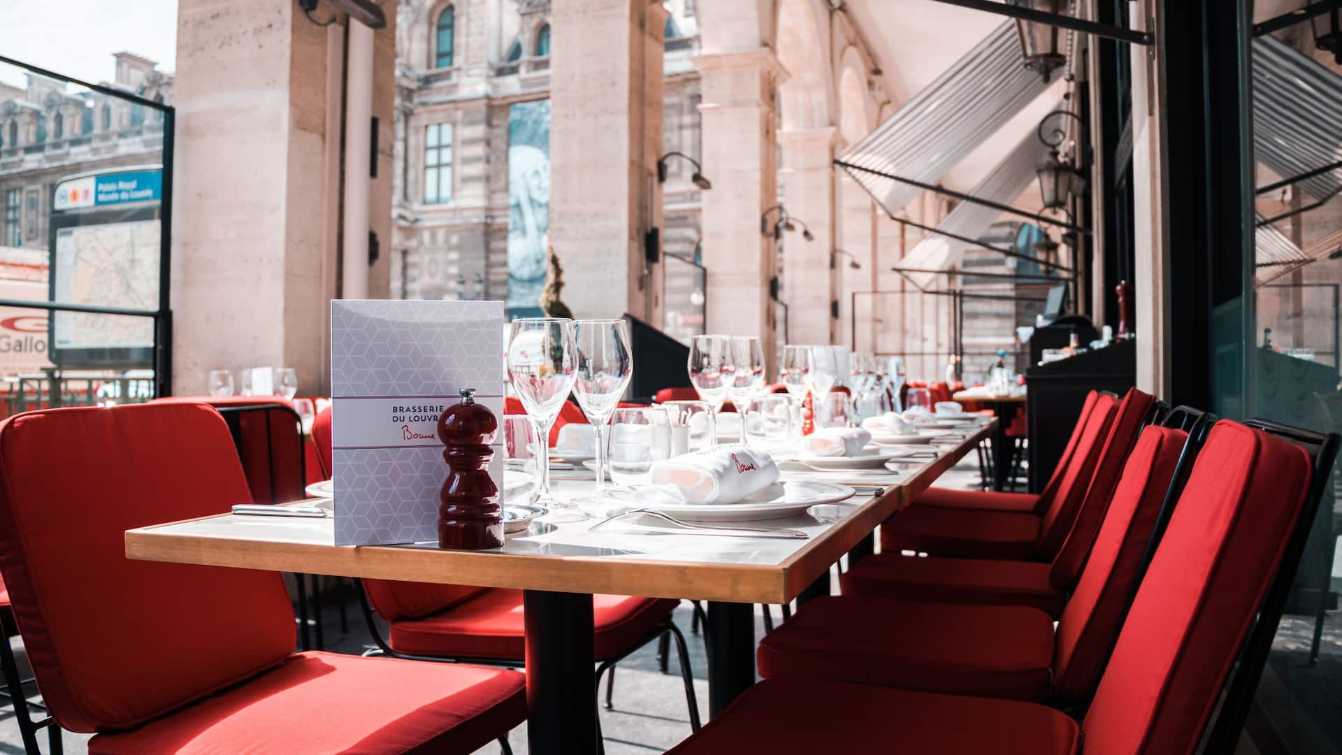 Restaurants Brasserie Terrace in Paris at Hôtel du Louvre by Hyatt