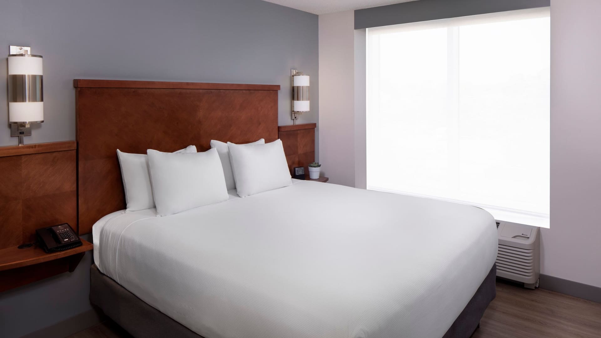 Hyatt Place Long Island/East End Standard King Bed