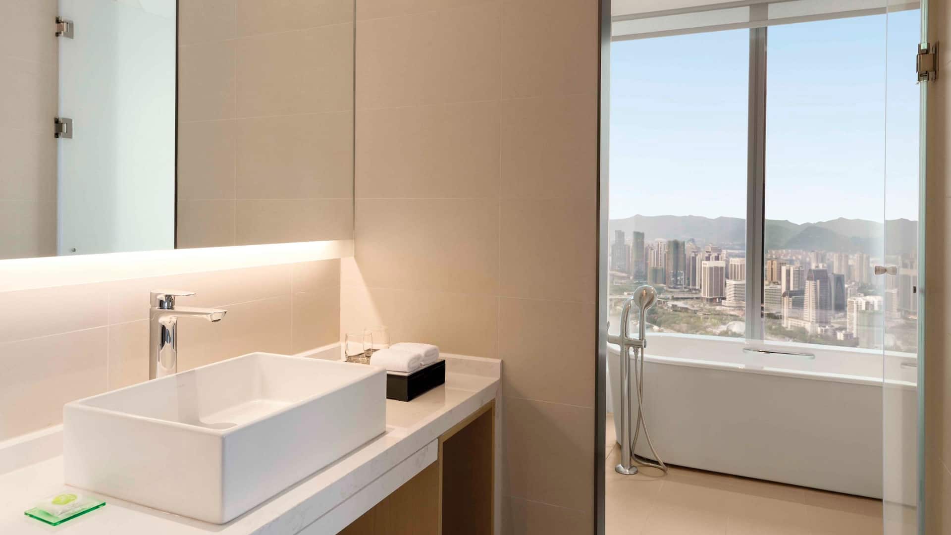 2 de 4 Hyatt Place Liuzhou Bathroom
