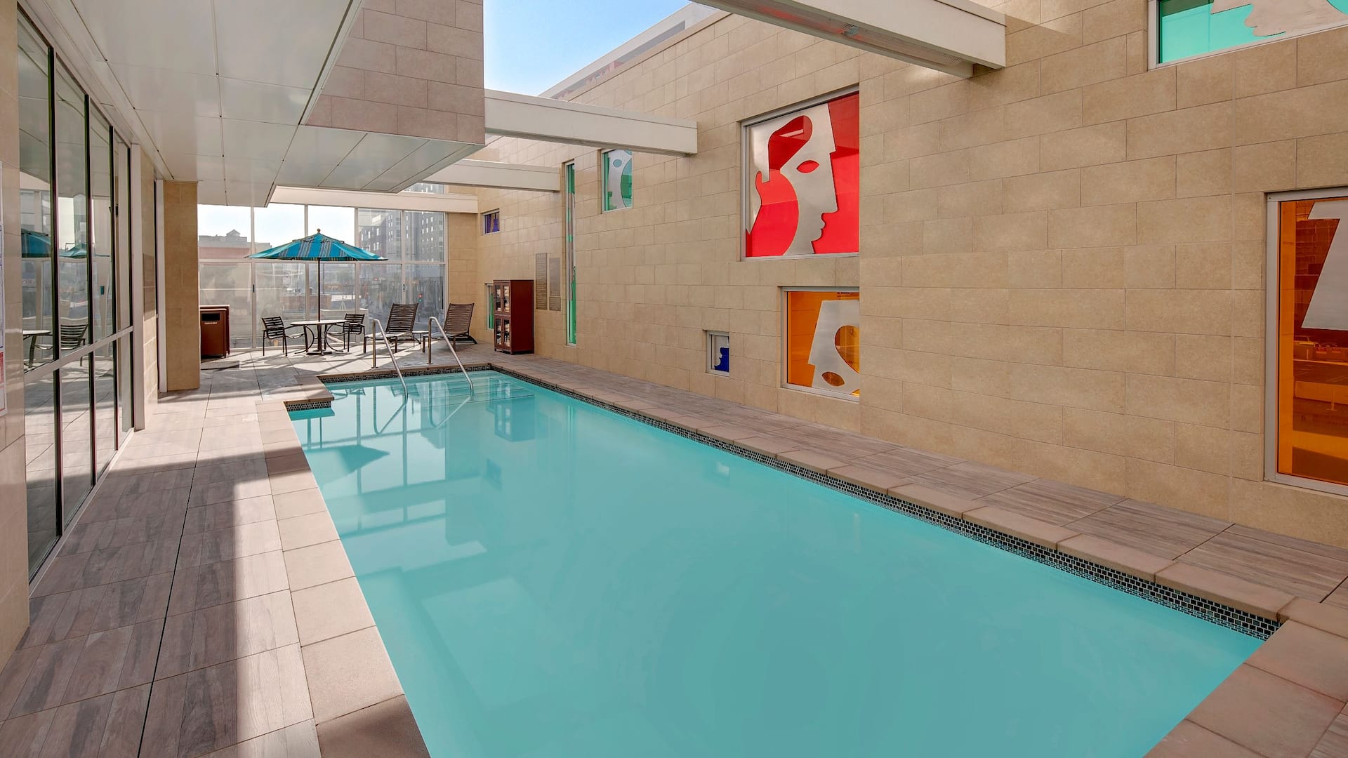Hotels in Glendale CA with Outdoor Swimming Pool at Hyatt Place Glendale / Los Angeles