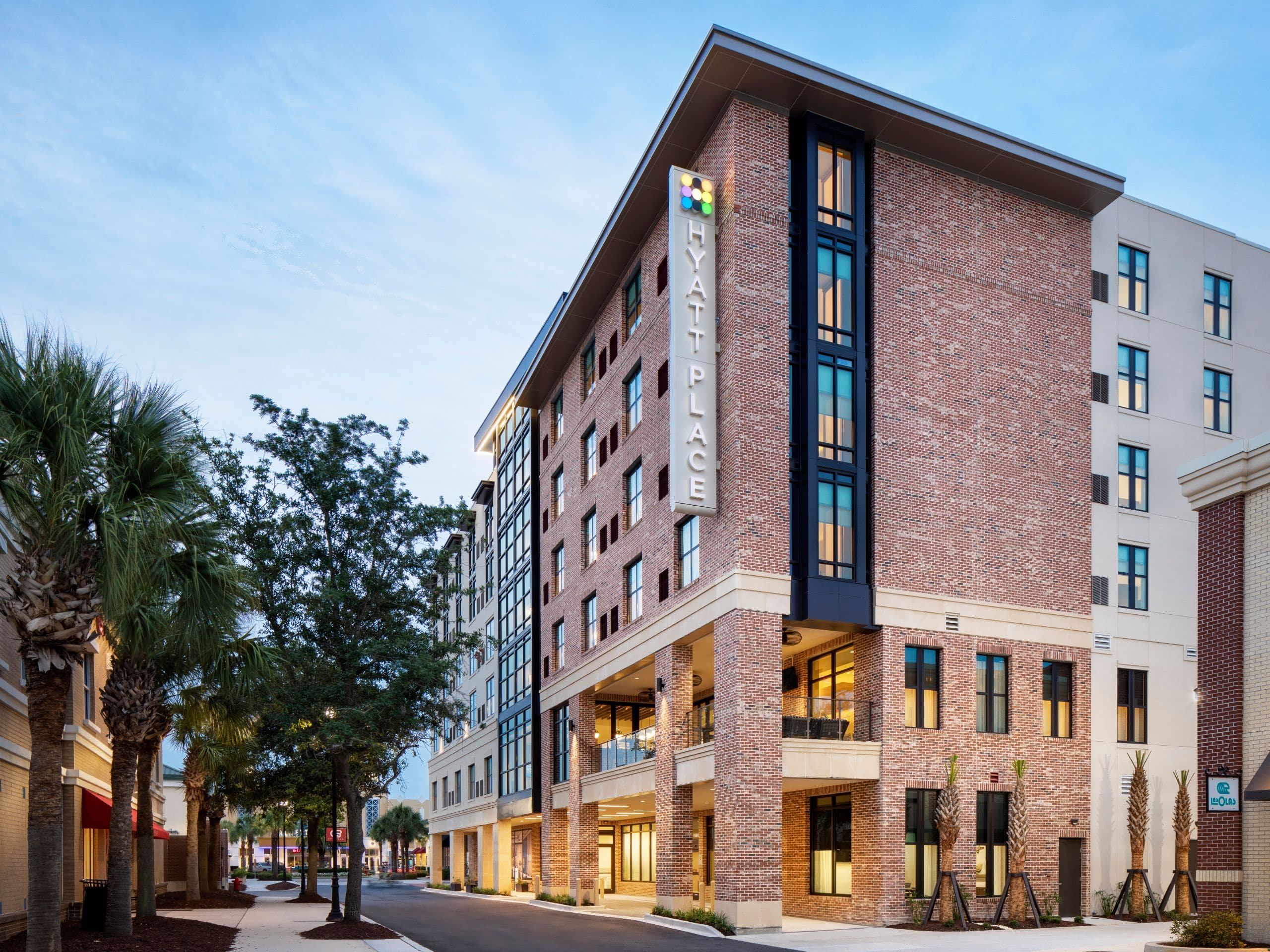 芒特普莱森特镇购物中心凯悦嘉轩酒店