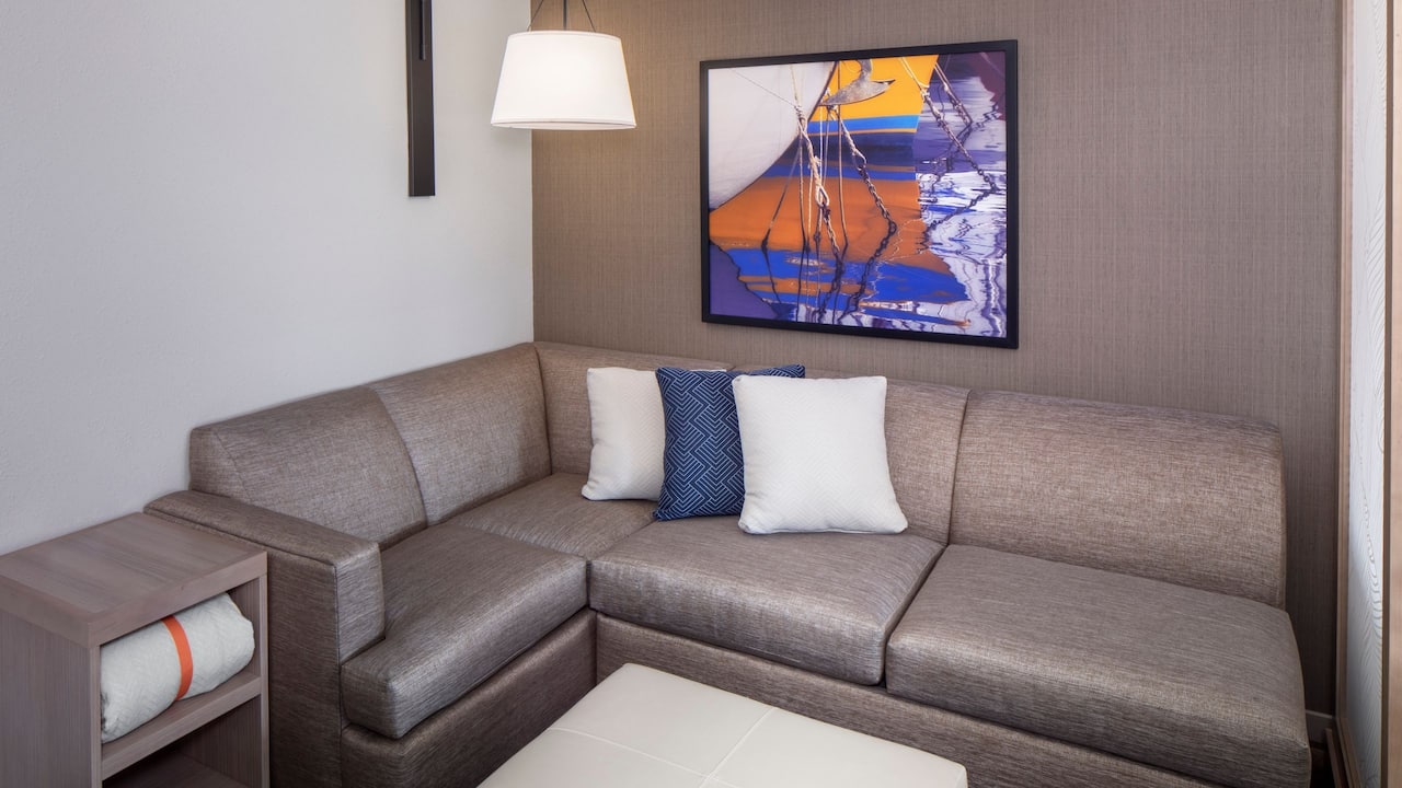 Guestroom Cozy Corner