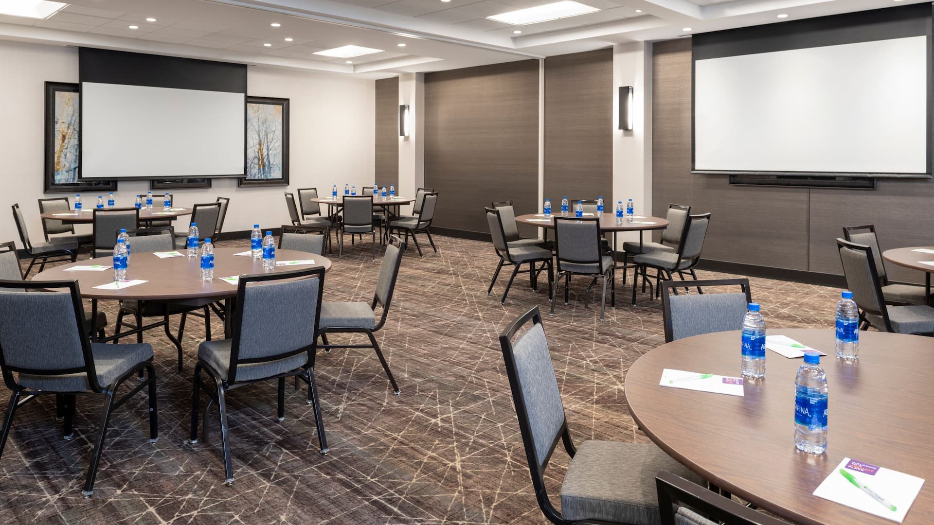 Hyatt Place Detroit / Royal Oak Meeting Room Rounds Setup