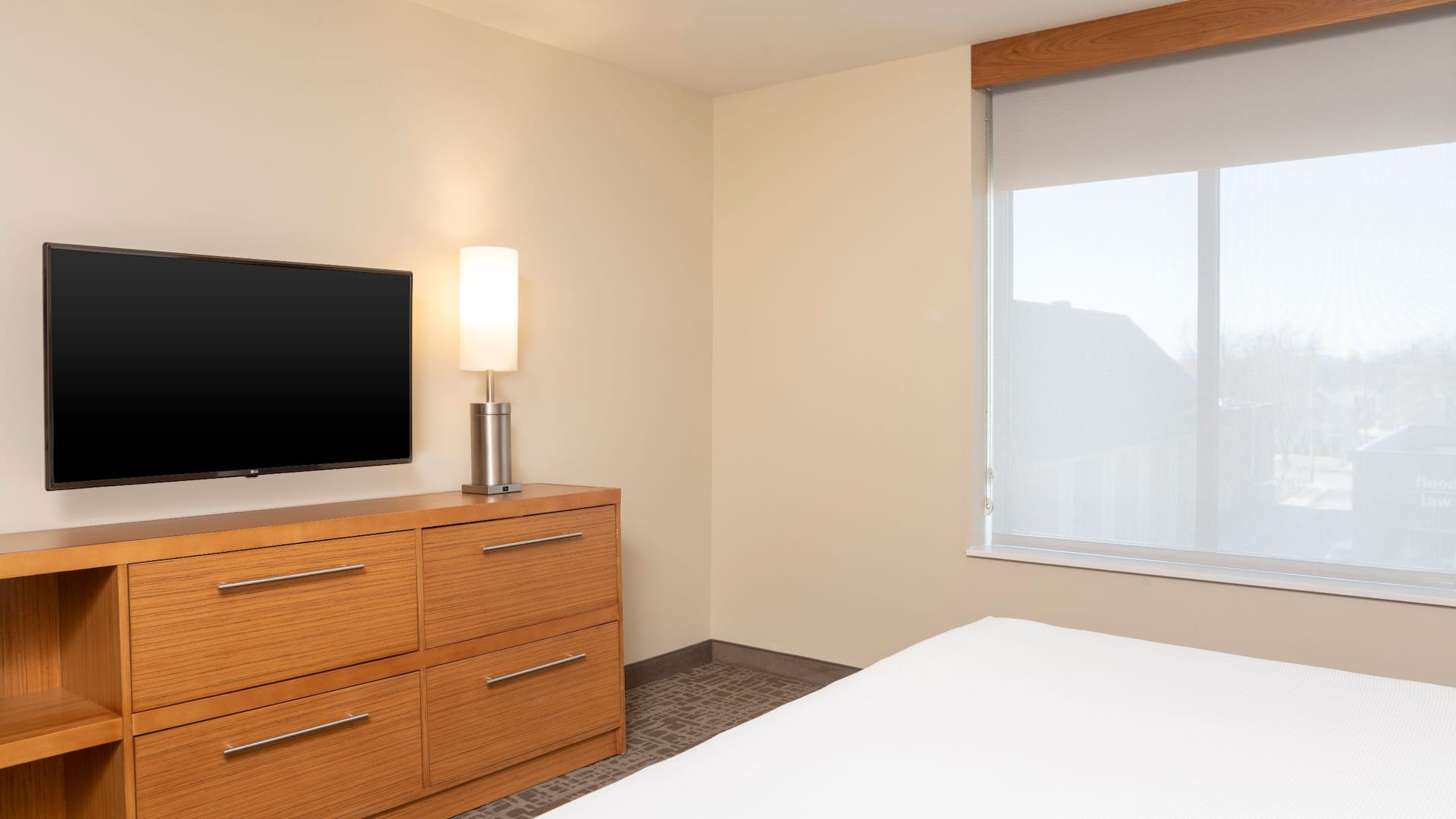 Hyatt Place Detroit / Royal Oak King Guestroom