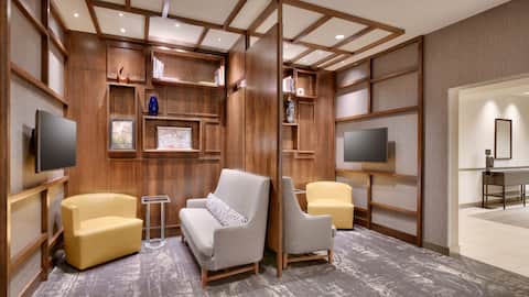 Hotel Photos Hyatt Place Anchorage-Midtown