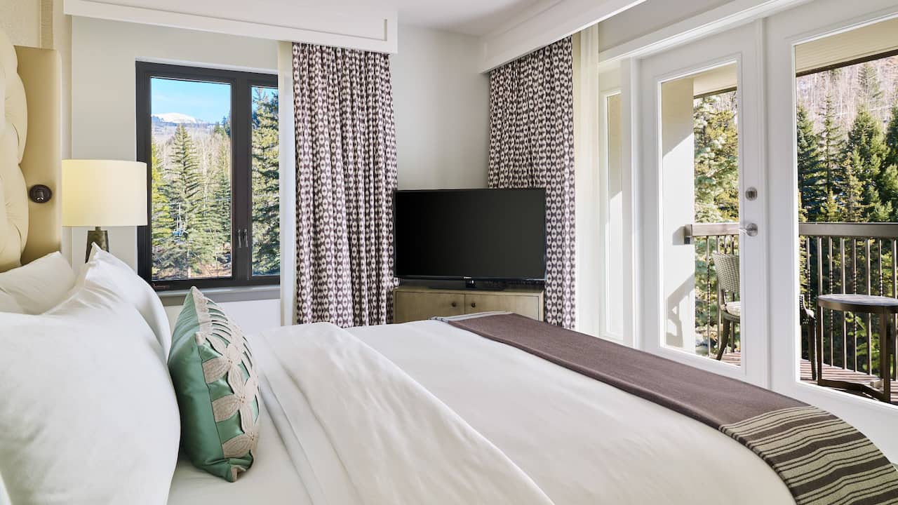 Mountain View Executive Suite bedroom with king bed