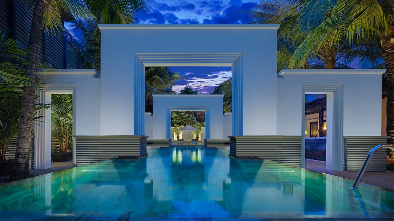 Luxury 5-star hotel in Siem Reap lap pool