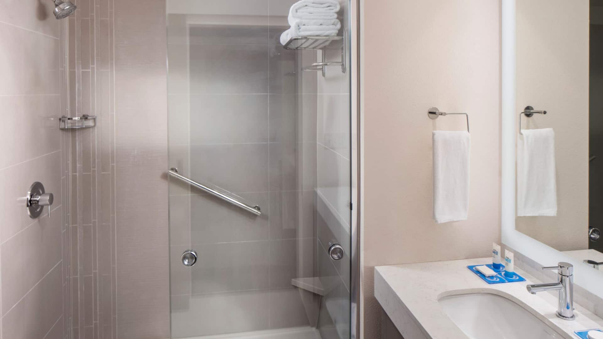 2 of 2 Hyatt House Charleston / Mount Pleasant Bathroom