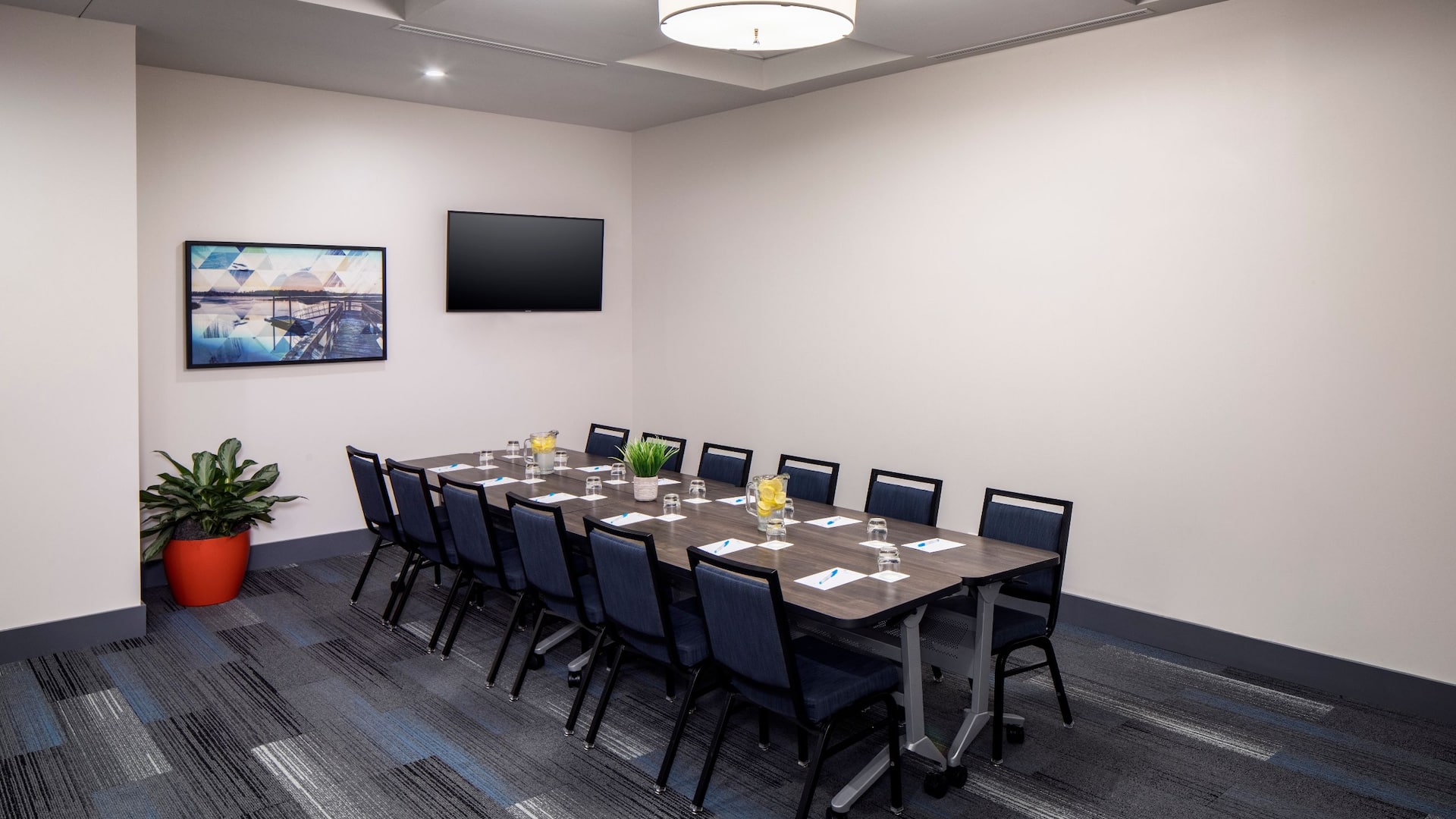 1 of 1 Hyatt House Charleston / Mount Pleasant Meeting Room