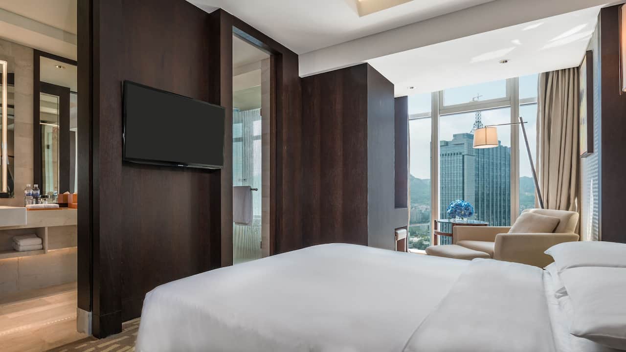 Regency Suite with 1 King Bed
