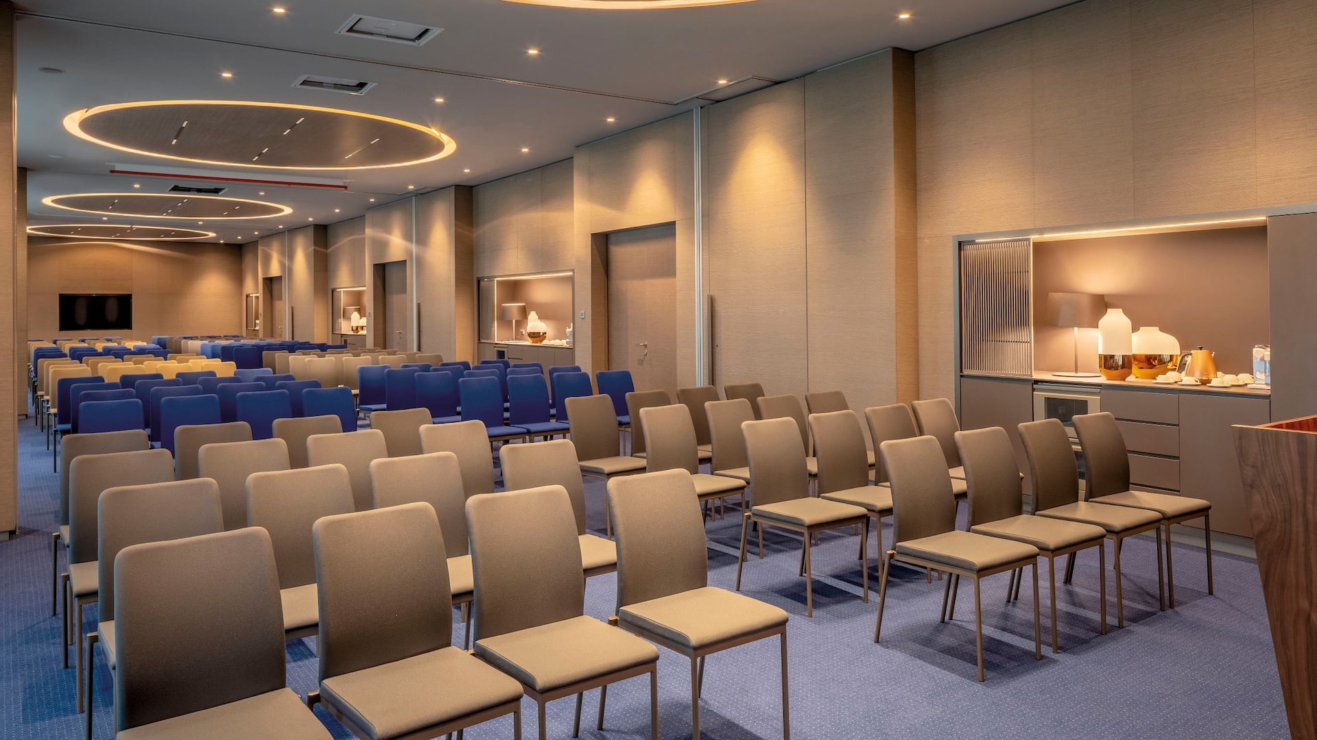3 of 5 Hyatt Regency Algiers Airport Meeting Room Theatre Setup