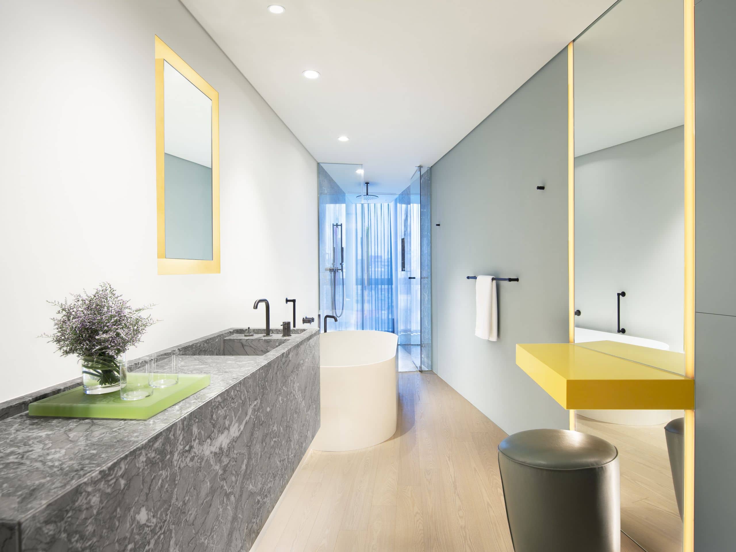 Andaz Seoul Gangnam Deluxe Guestroom Bathroom