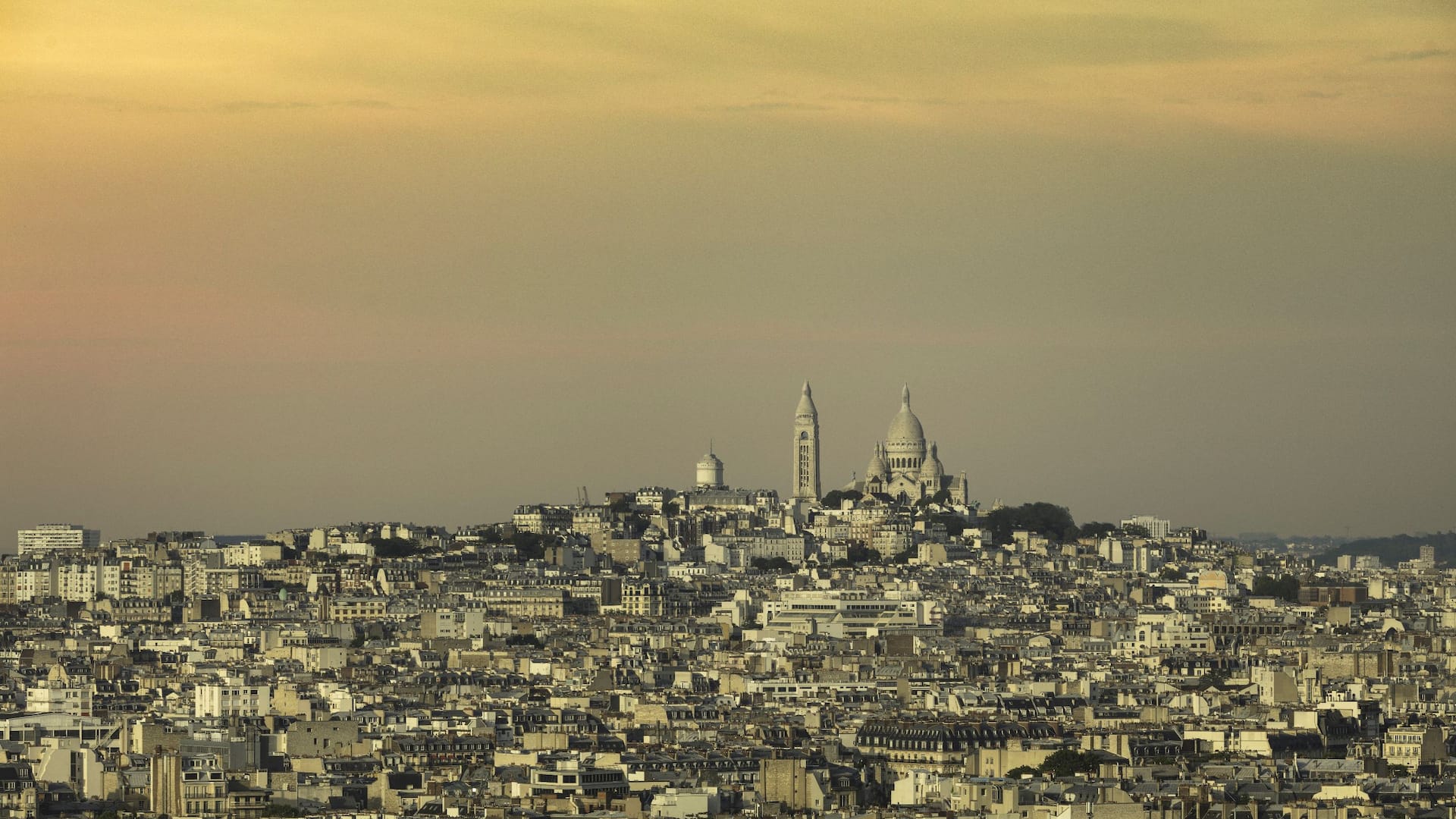 4 de 5 Hyatt Regency Paris Étoile Montmartre View