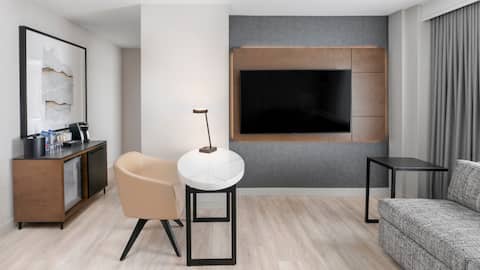 Hotel Photos | Hyatt Regency Deerfield