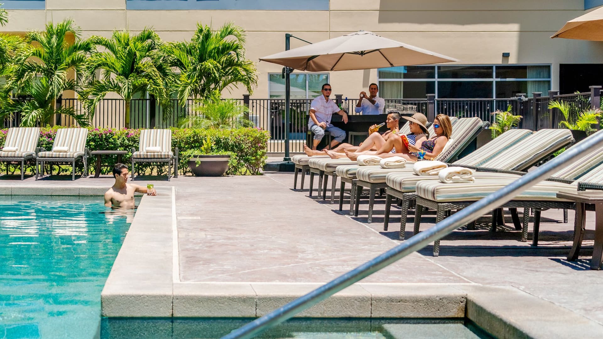 Hyatt Place Los Cabos Pool Bar