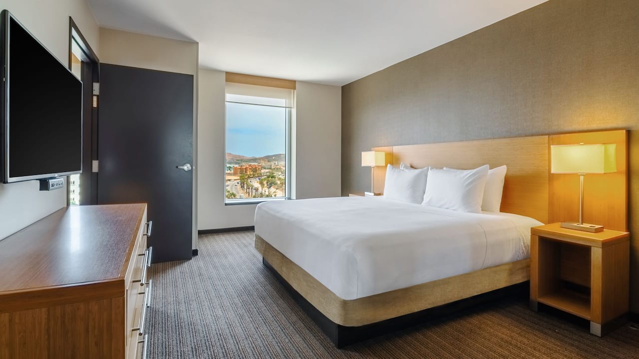 King Suite Ocean View Bed