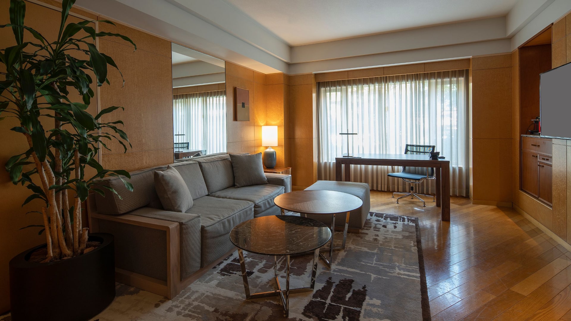 Grand Hyatt Fukuoka Grand Suite King Living Room
