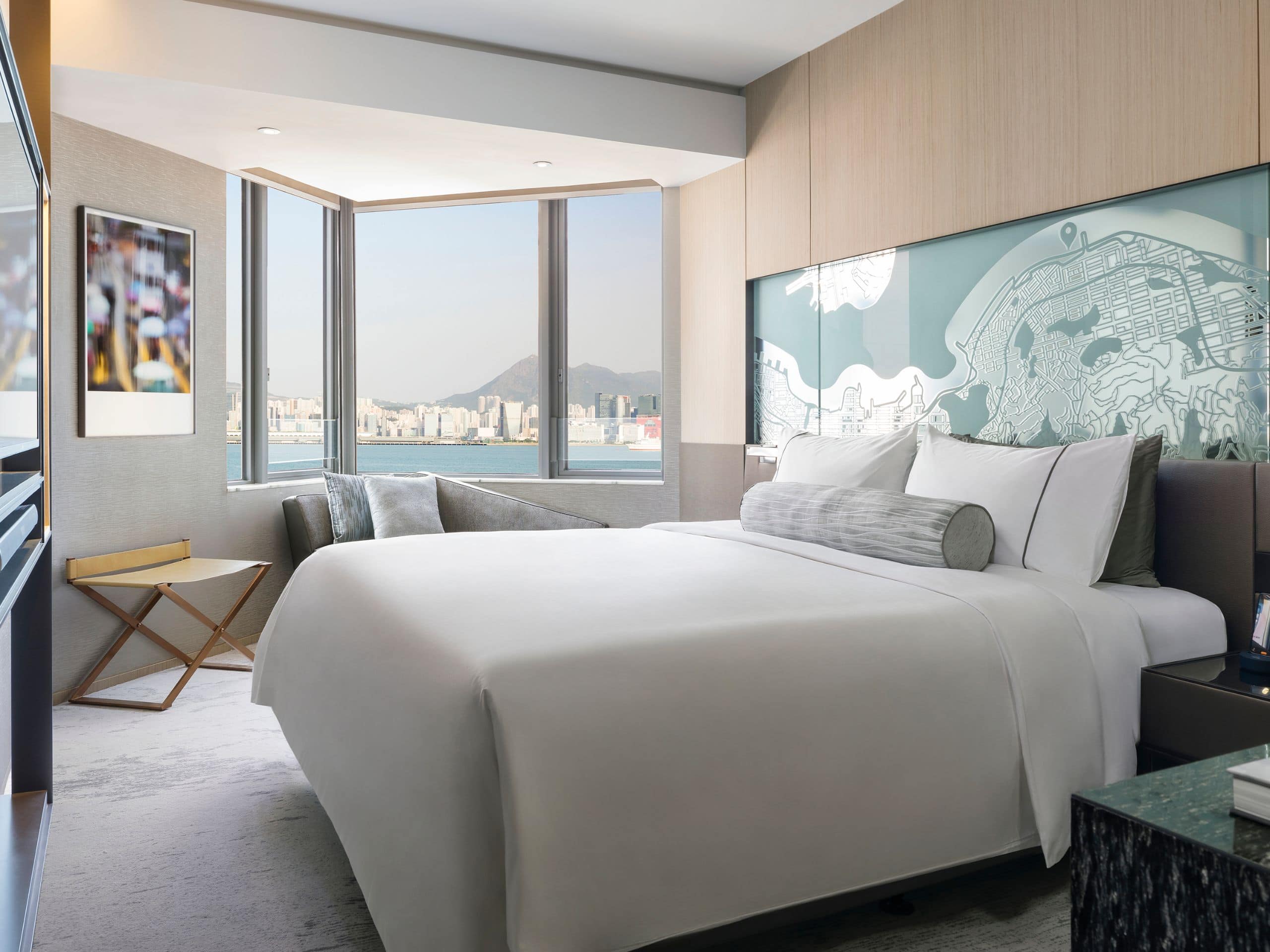 Hyatt Centric Victoria Harbour Hong Kong Upper Urban Harbour View Guestroom