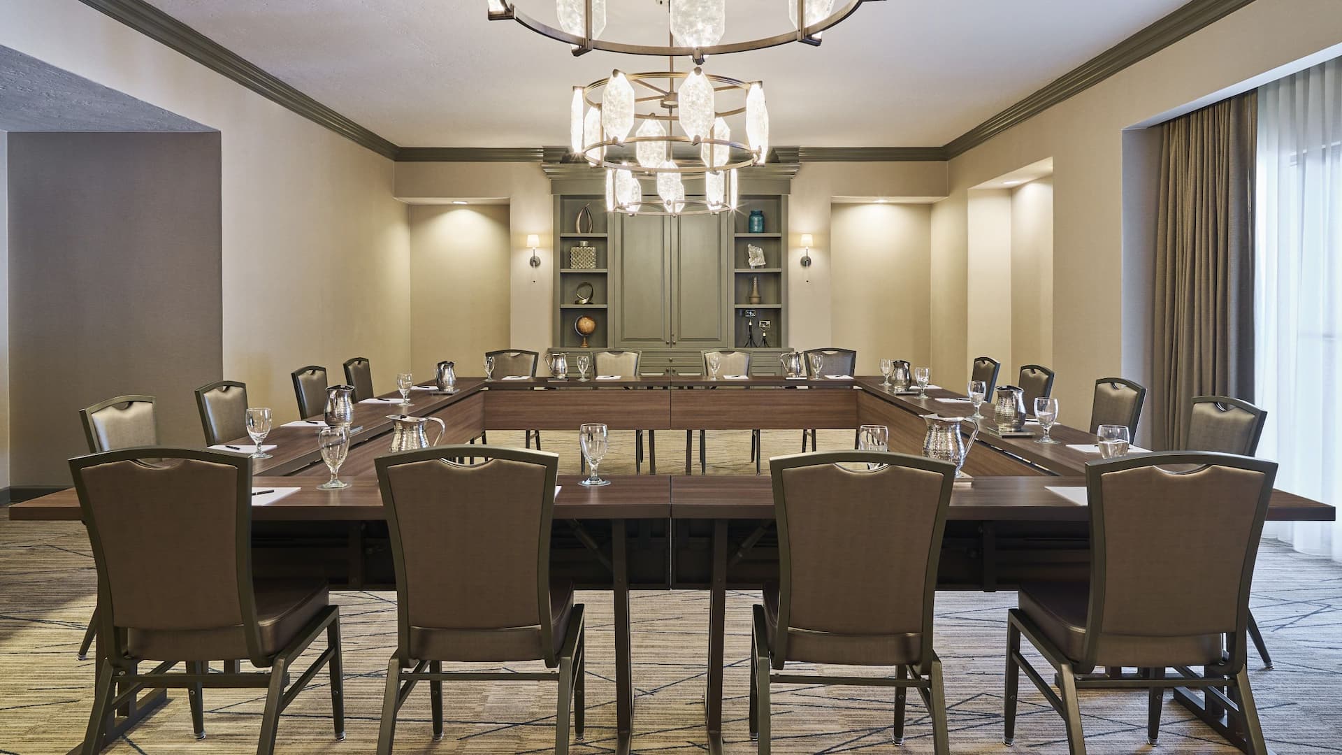 Grand Hyatt Vail Mont Blanc Meeting Room