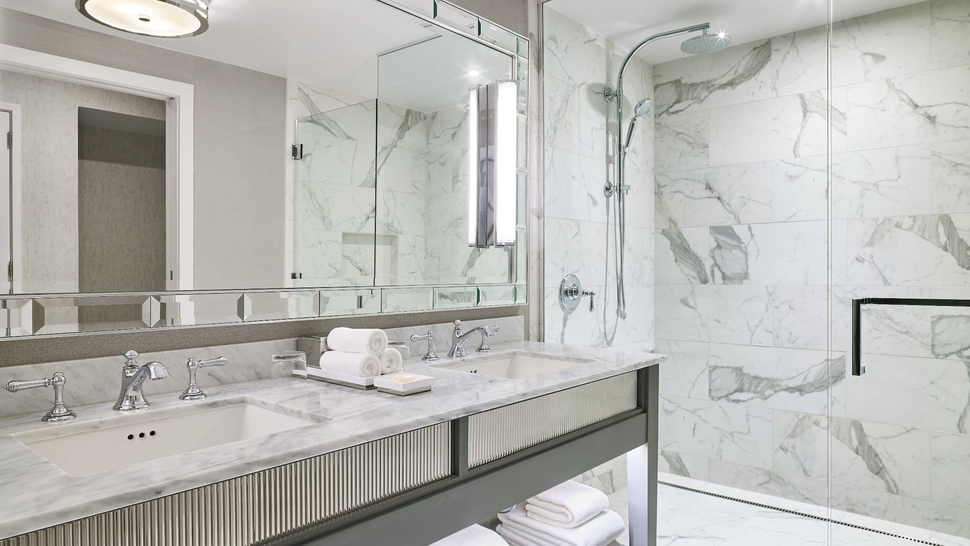 3 of 5 Grand Hyatt Vail Four Fixture Guest Bathroom