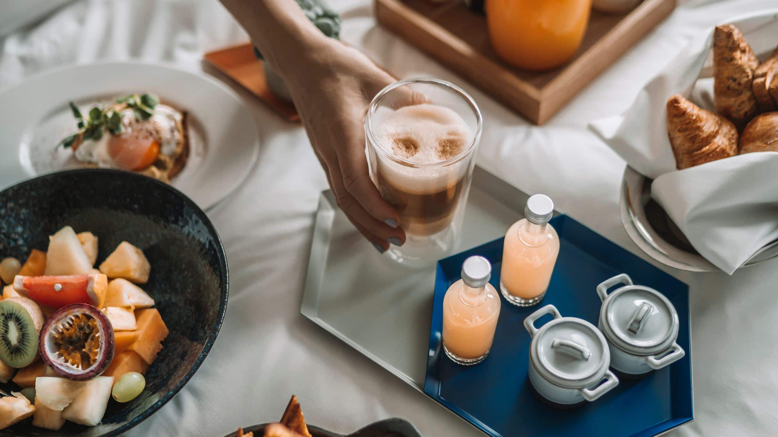 Andaz Munich Schwabinger Tor Guestroom Breakfast