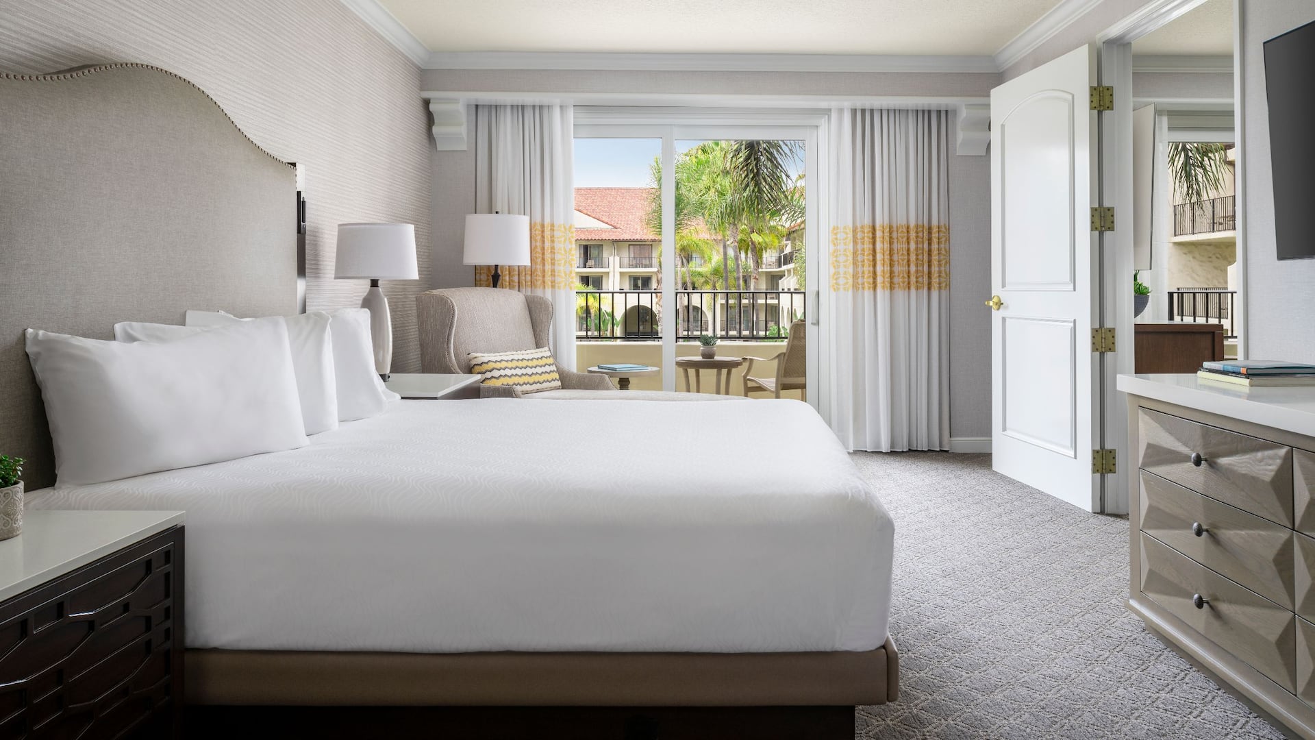 Hyatt Regency Huntington Beach Resort and Spa SoCal Suite Bedroom