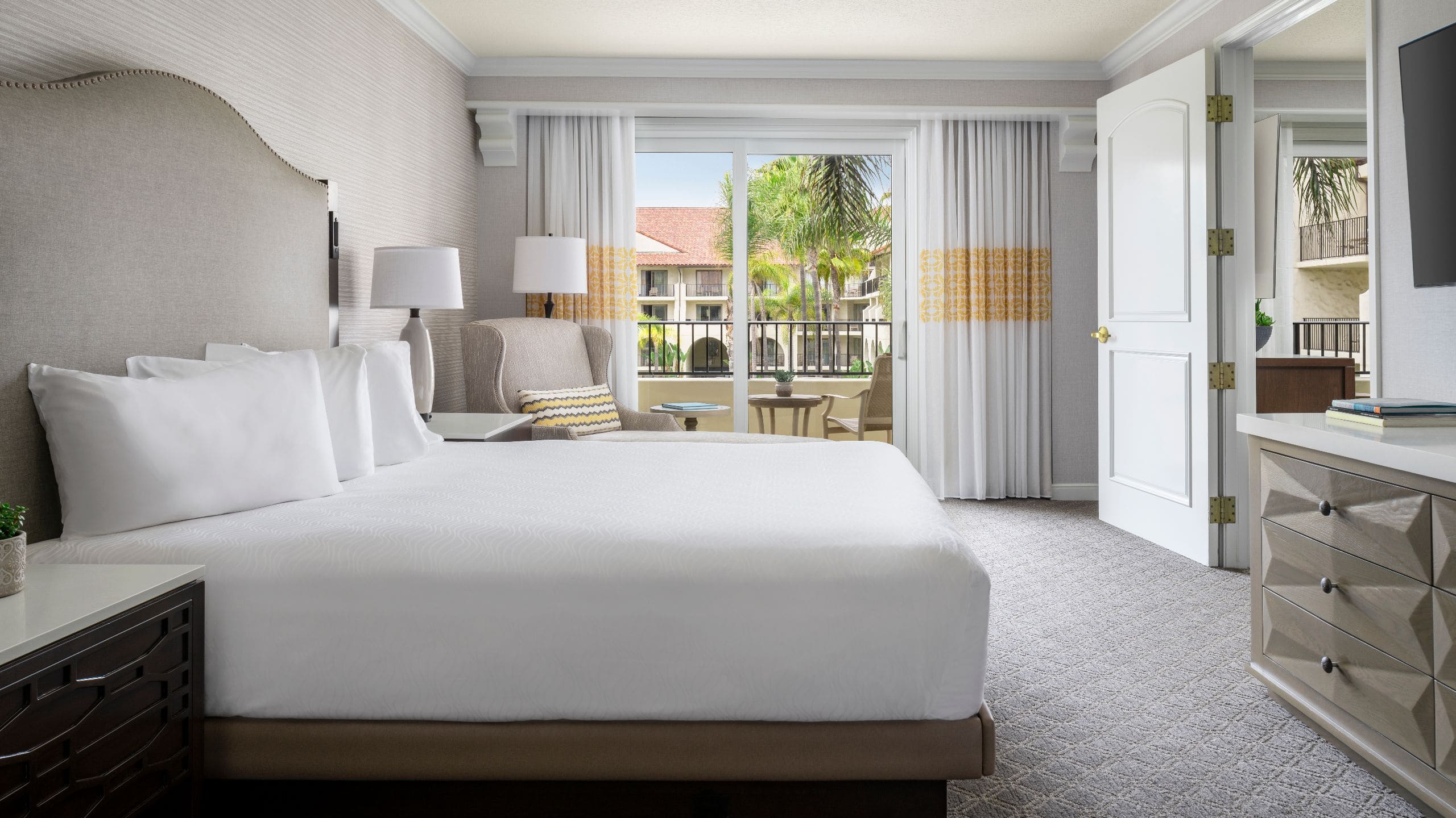 Hyatt Regency Huntington Beach Resort and Spa SoCal Suite Bedroom