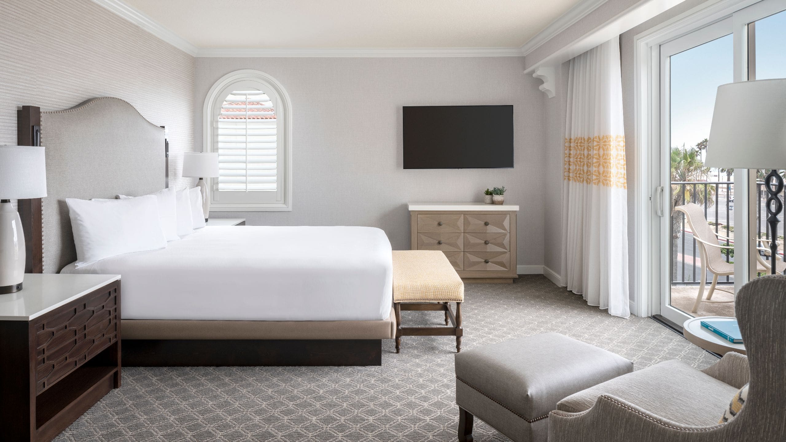 Hyatt Regency Huntington Beach Resort and Spa Sunset Suite Bedroom