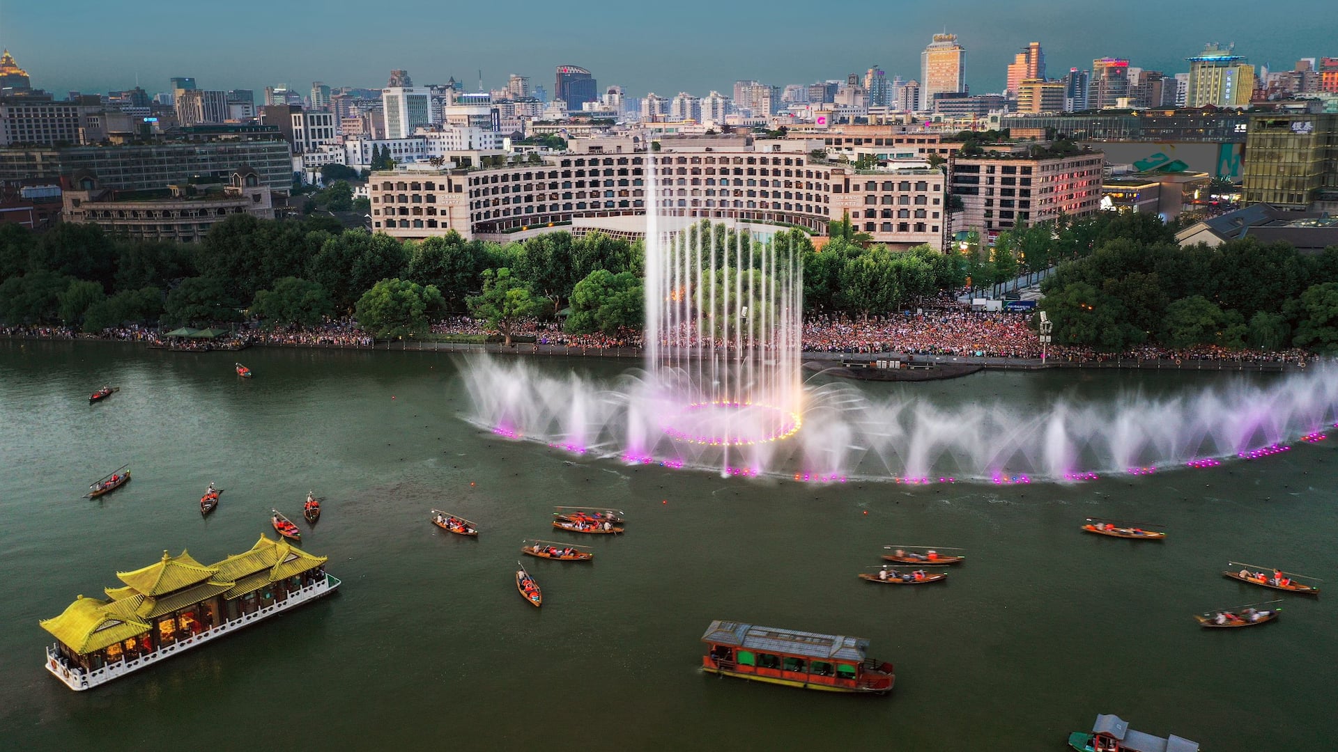 Grand Hyatt Hangzhou Music Fountain Show