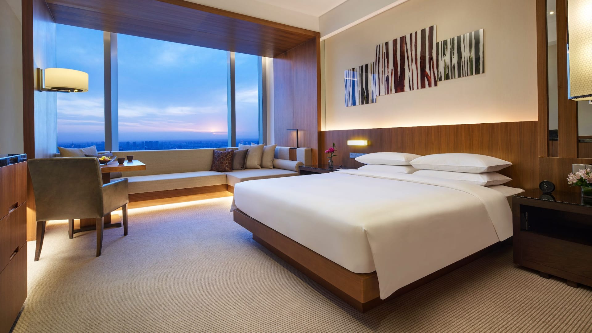 Hyatt Regency Changchun Deluxe King Guestroom