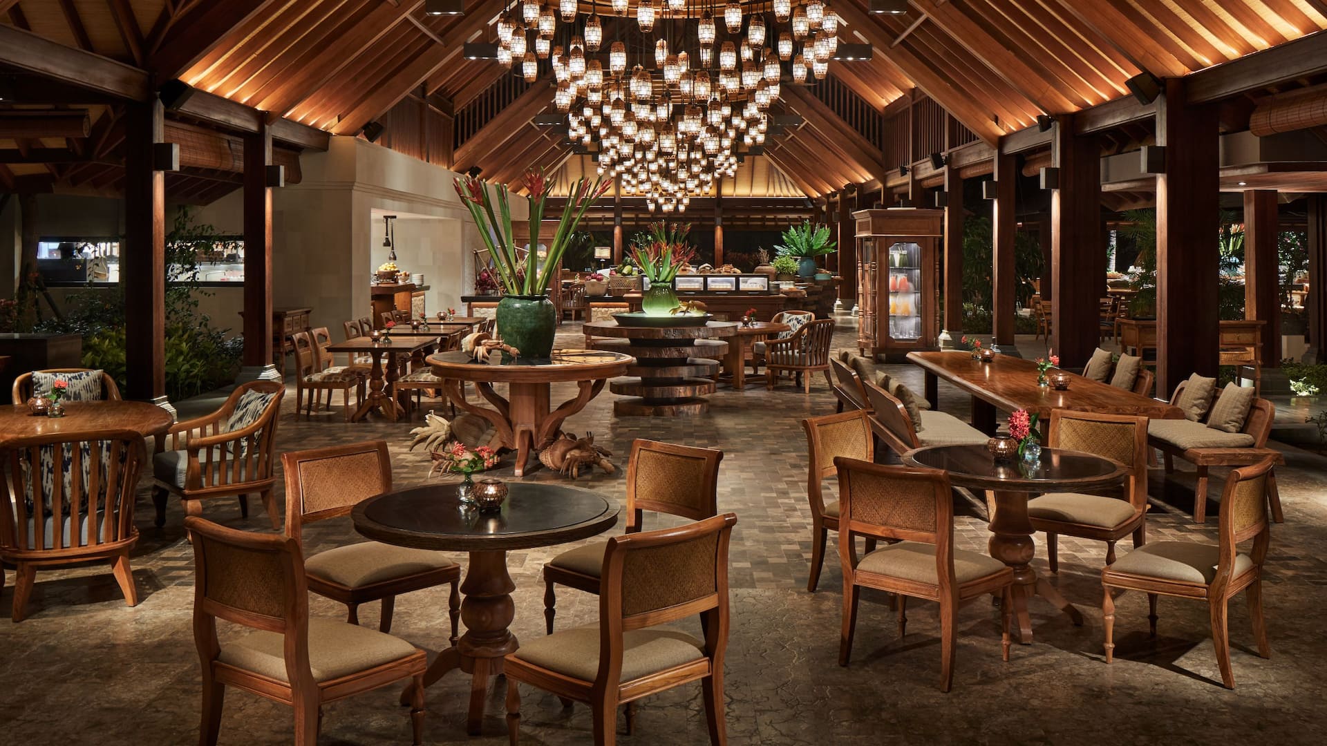Hyatt Regency Bali Omang Omang at Night