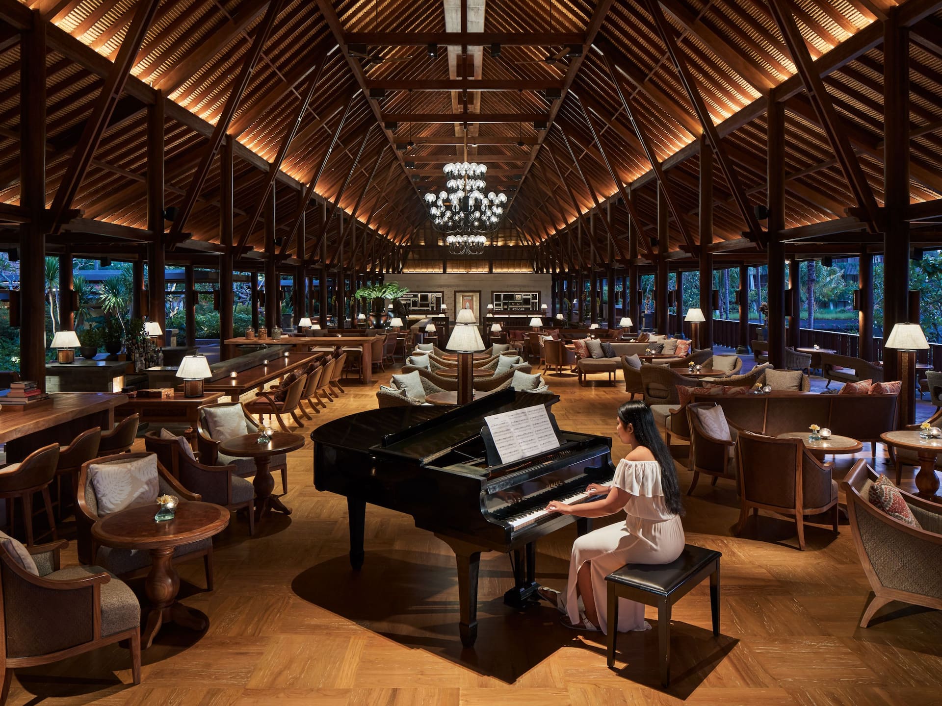 Hyatt Regency Bali Piano Lounge with Pianist