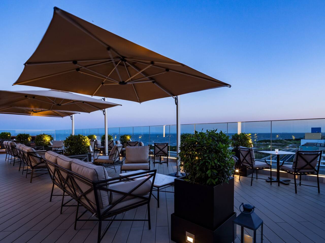 Hyatt Place Tokyo Bay Rooftop Bar
