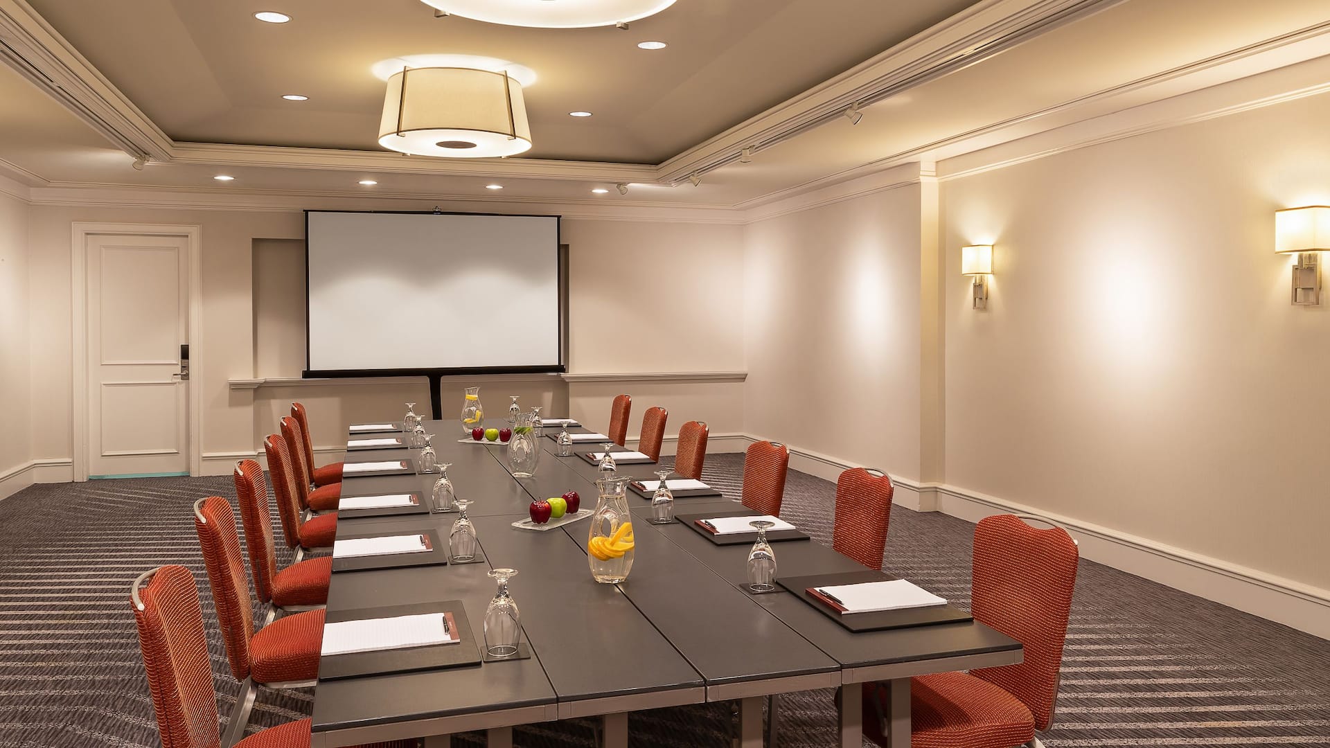 Hyatt Regency Boston Dedham Boardroom