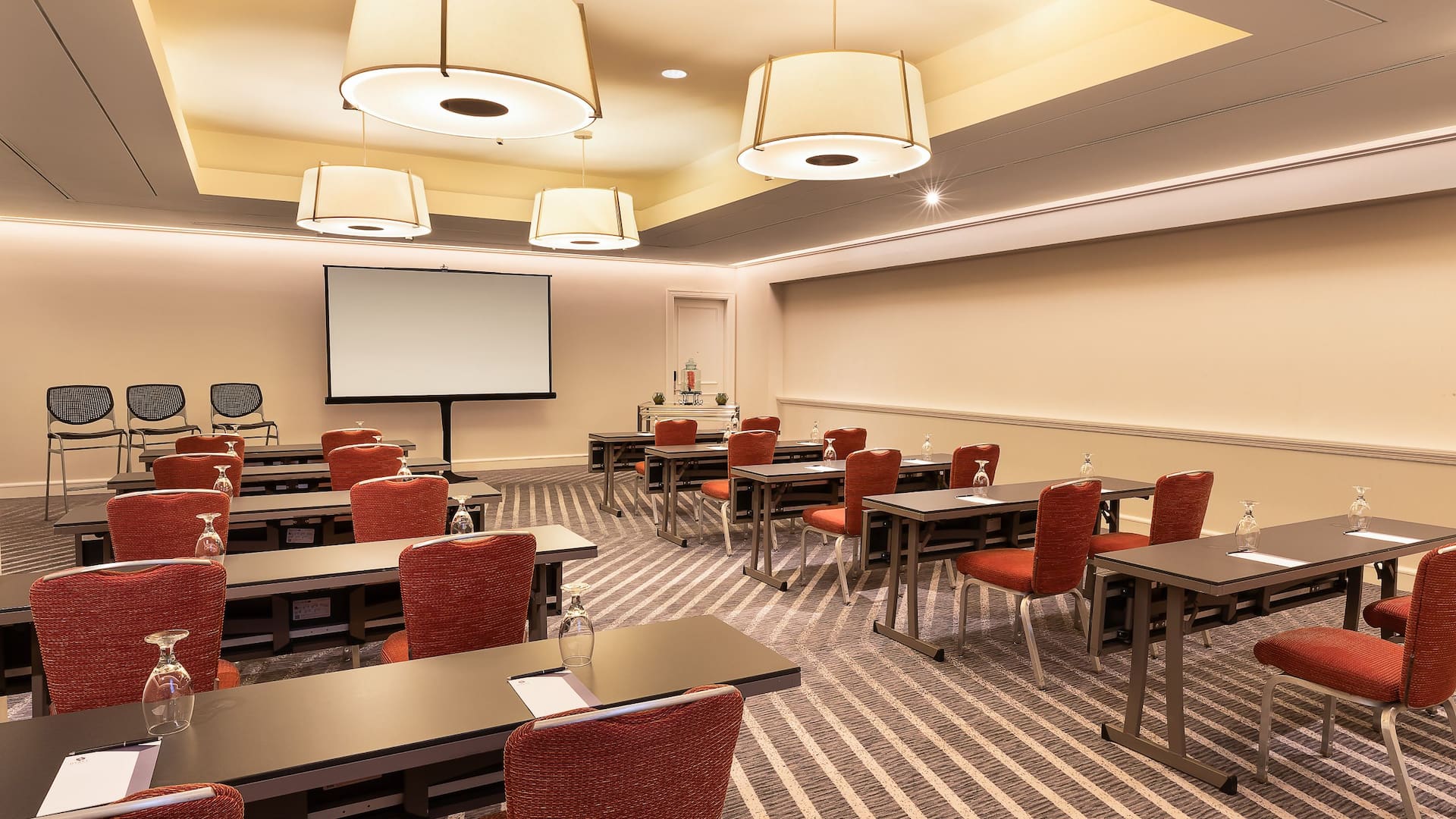 Hyatt Regency Boston Duxbury Classroom