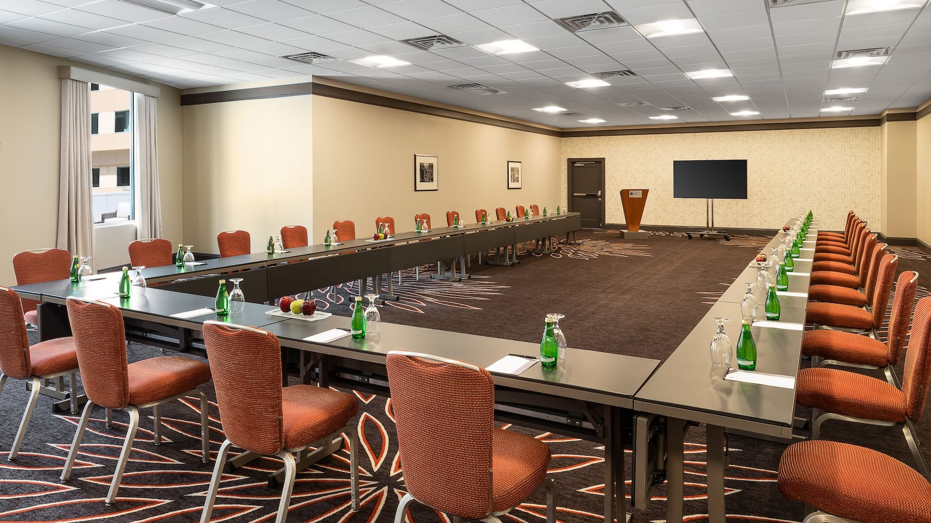 3 of 3 Hyatt Regency Boston Nantucket U Shape Setup