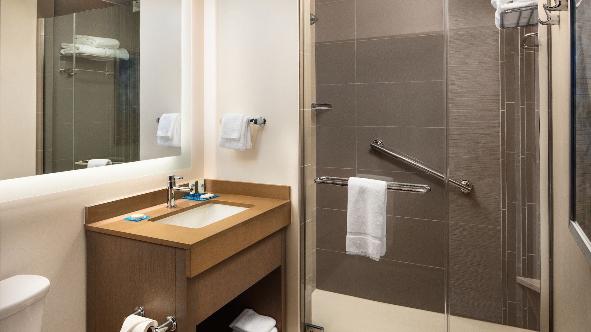 第 2，共 2 Hyatt House San Jose / Cupertino Den Bathroom