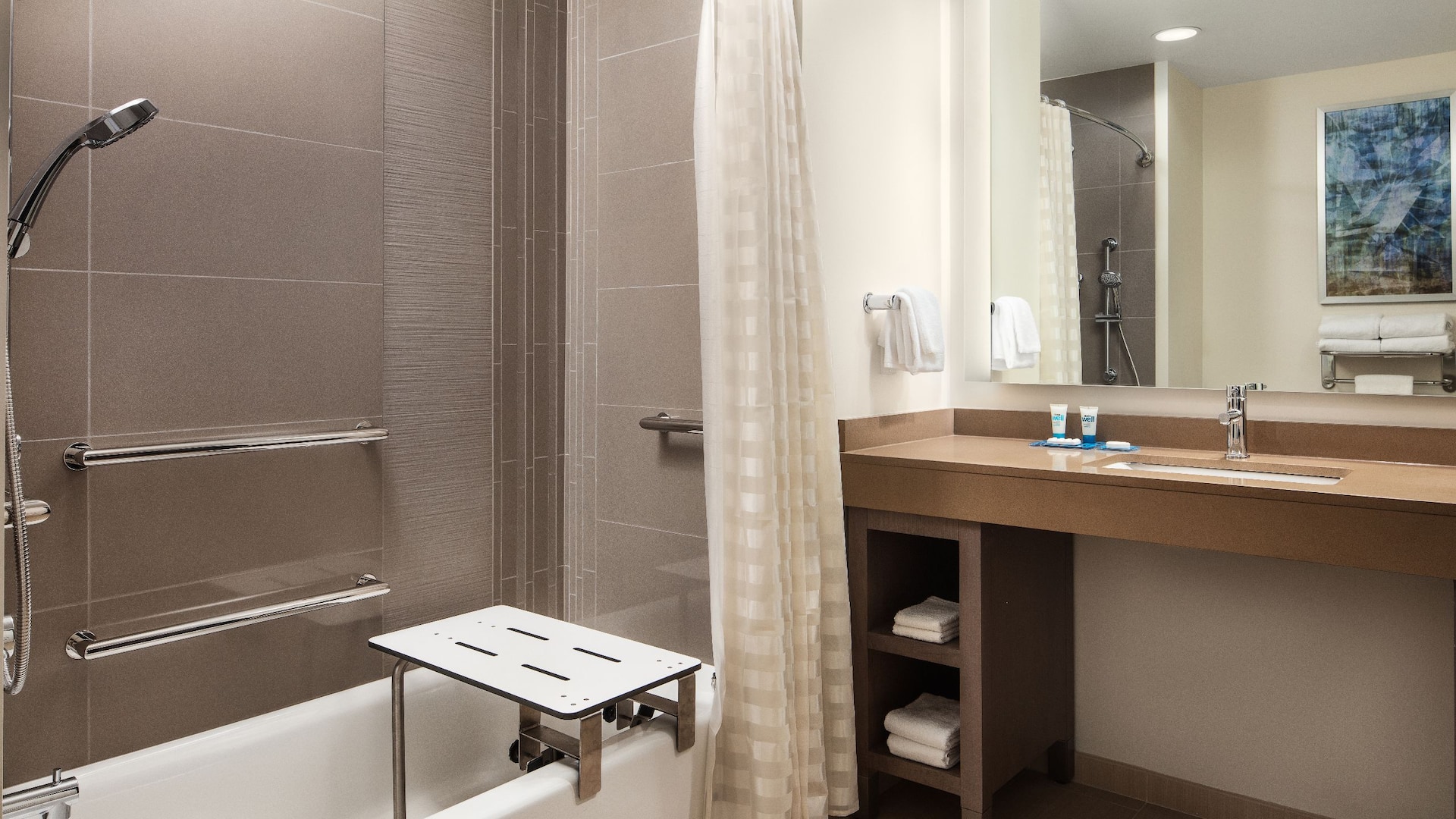 Hyatt House San Jose / Cupertino Accessible Tub