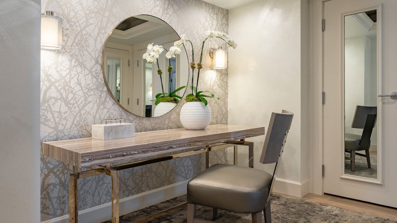 Presidential Suite Vanity