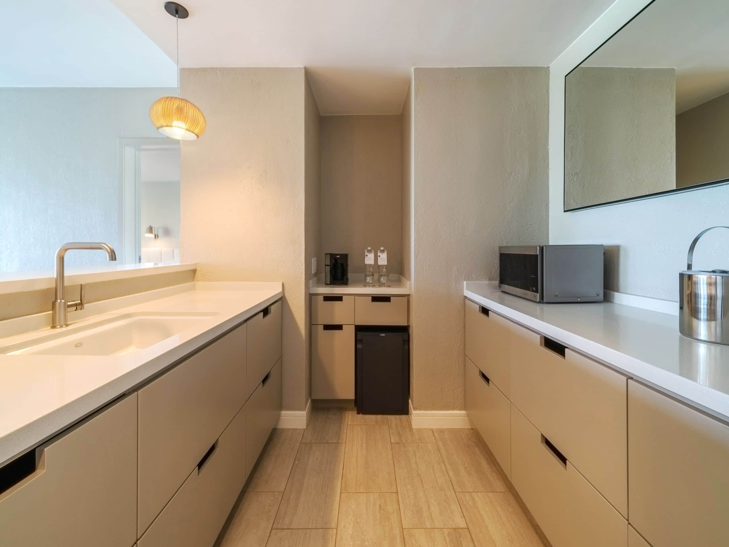 Executive Suite Kitchenette