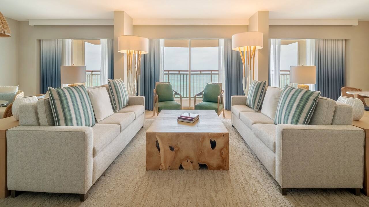 Oceanfront Orquidea Suite with Balcony living room