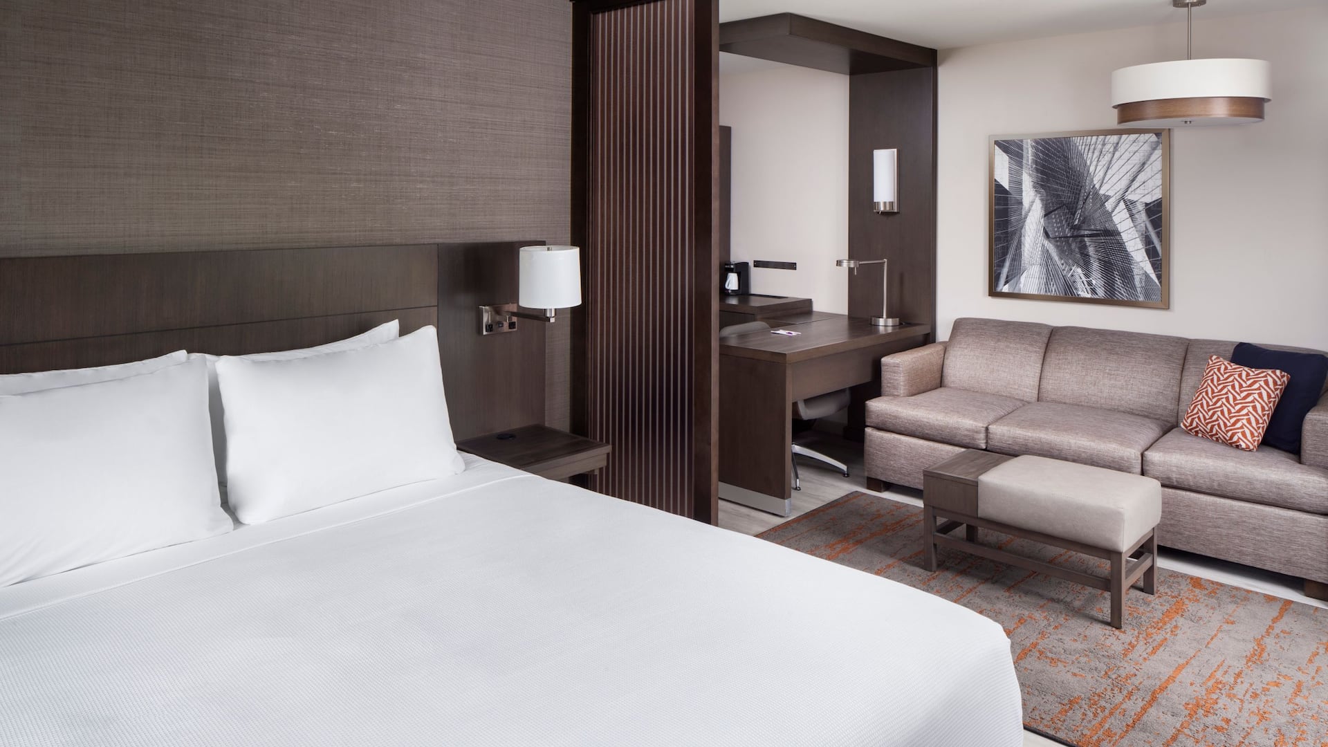 2 de 5 Hyatt Place Poughkeepsie Standard King Guestroom