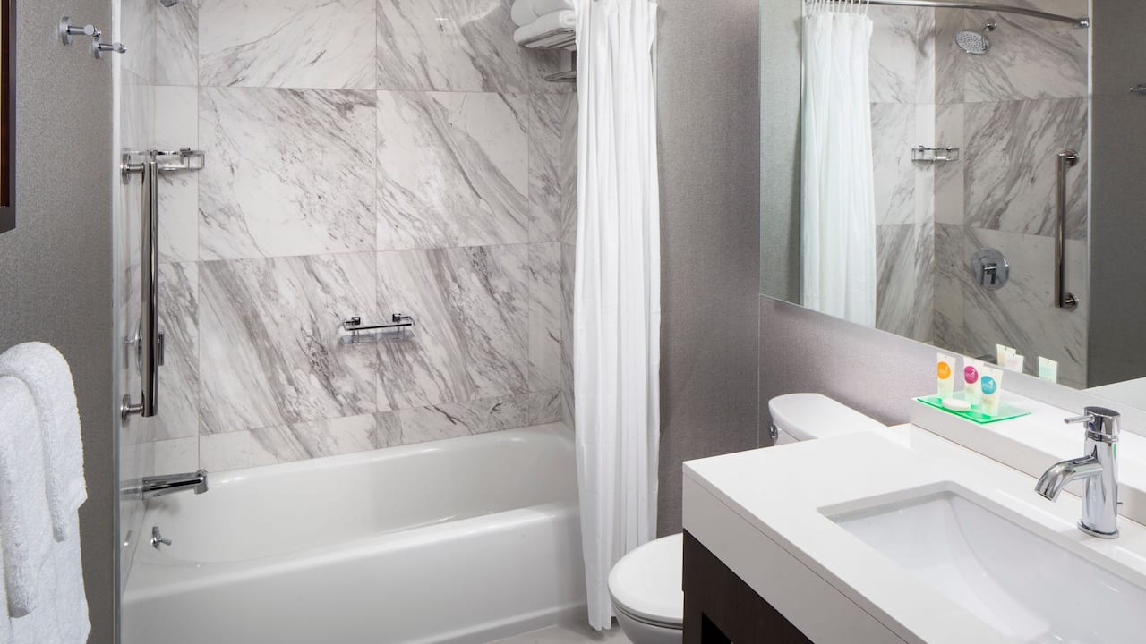 Guest Bathroom with Bathtub