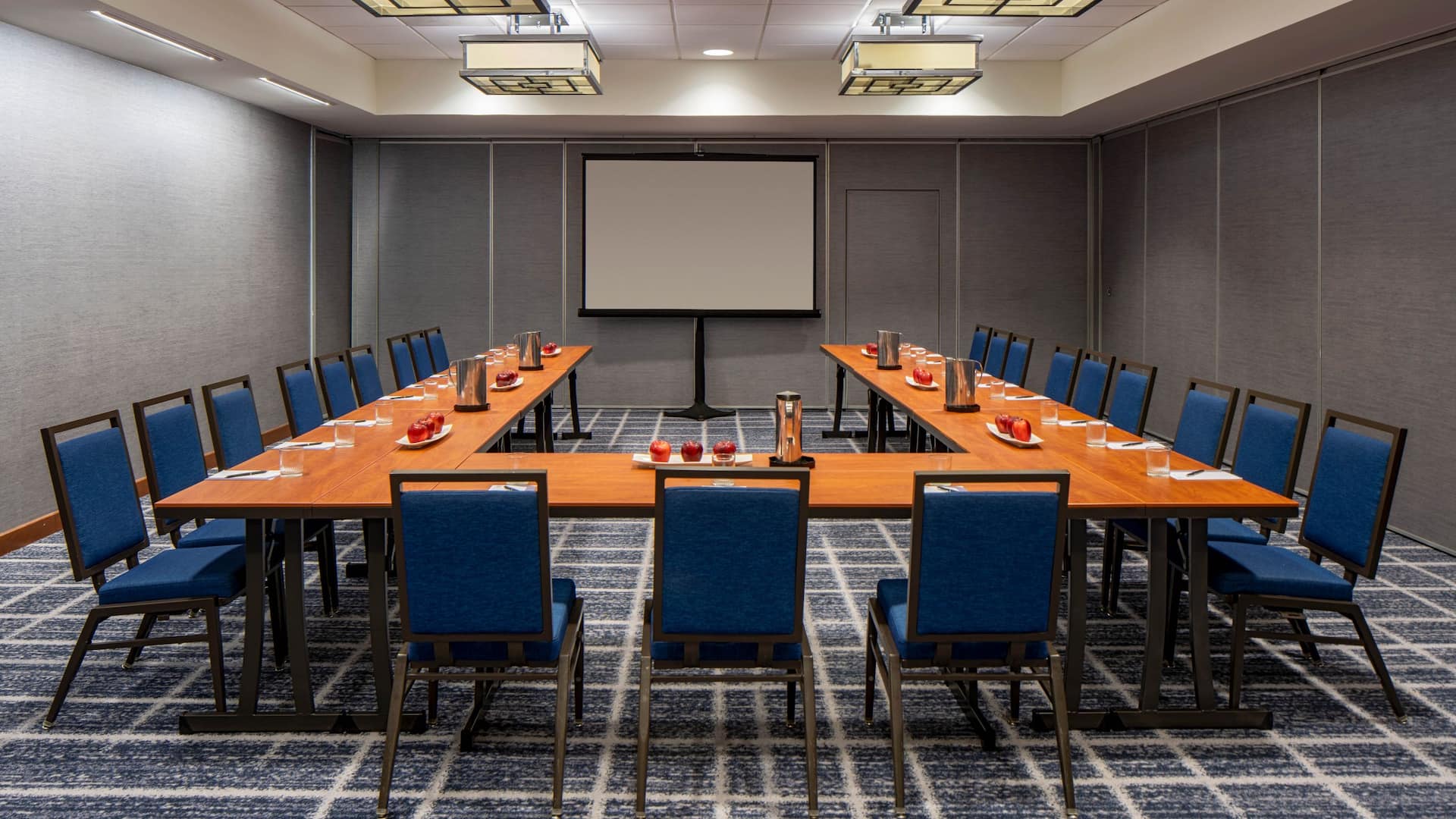 1 of 1 Hyatt Regency Crystal City at Reagan National Airport Meeting Room Ushape Setup