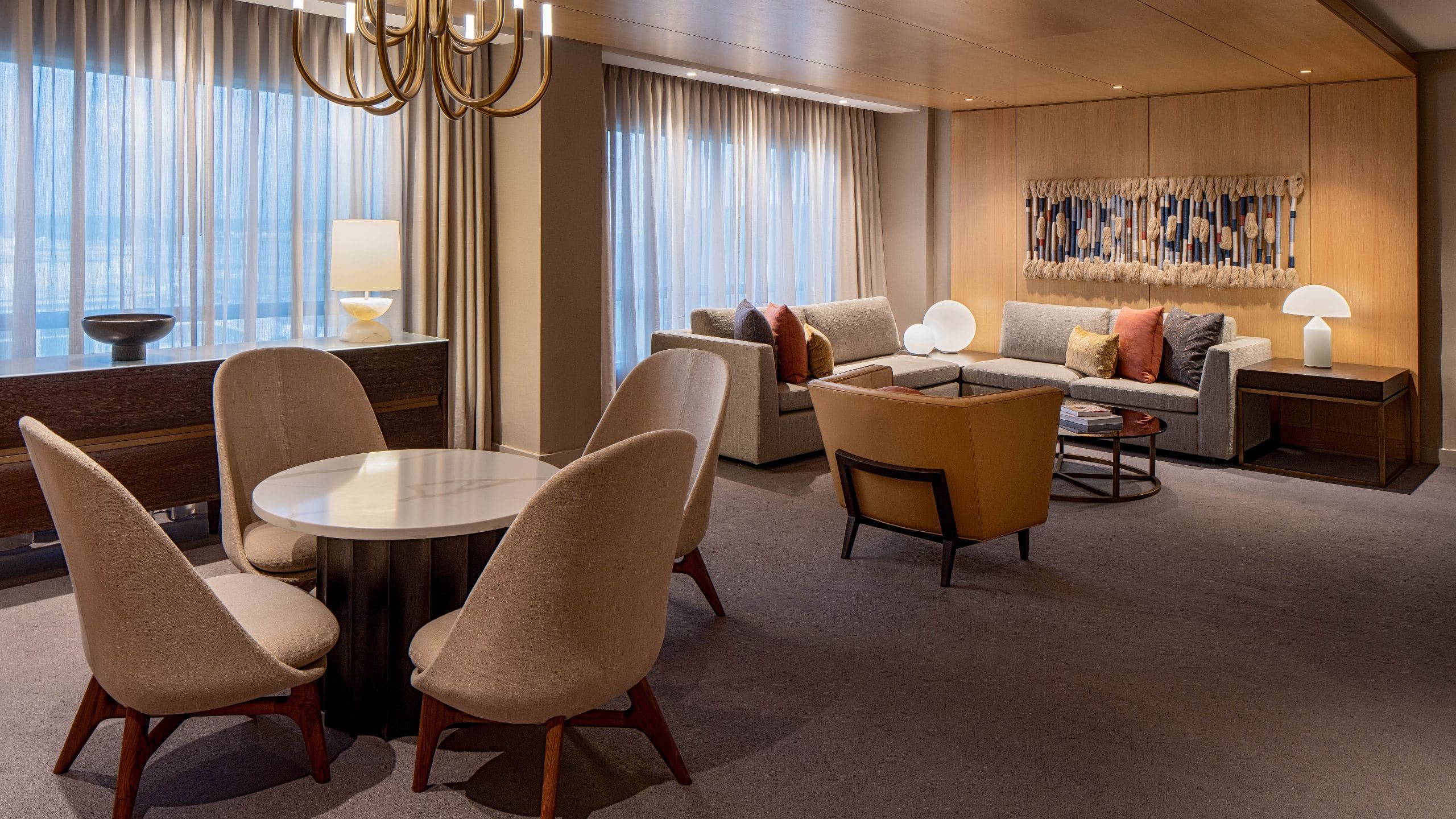 Hyatt Regency Crystal City at Reagan National Airport Large Suite Living Area