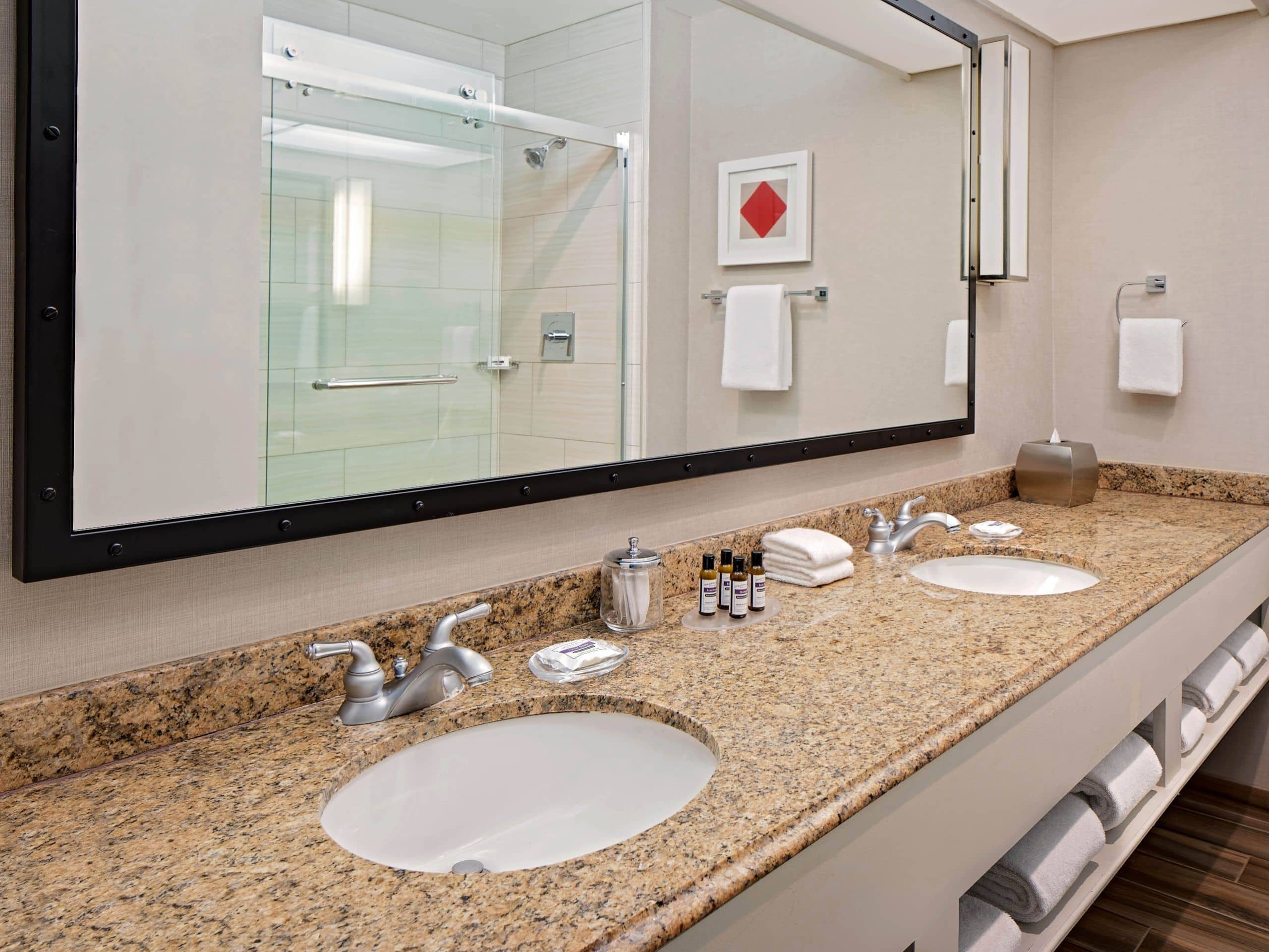 Mission Bay Hotel Rooms | Hyatt Regency Mission Bay Spa and Marina