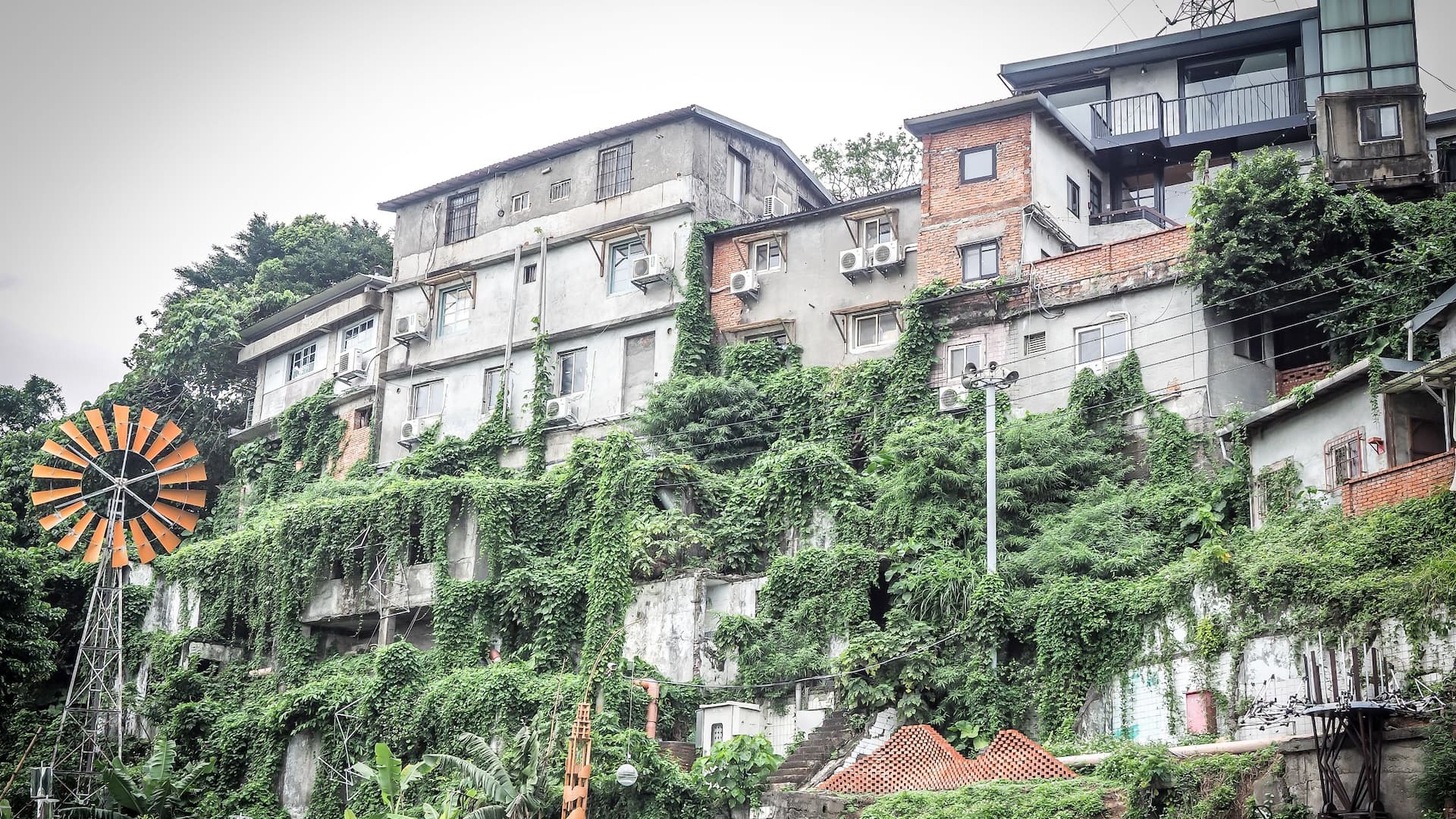 Grand Hyatt Taipei Treasure Hill Artist Village
