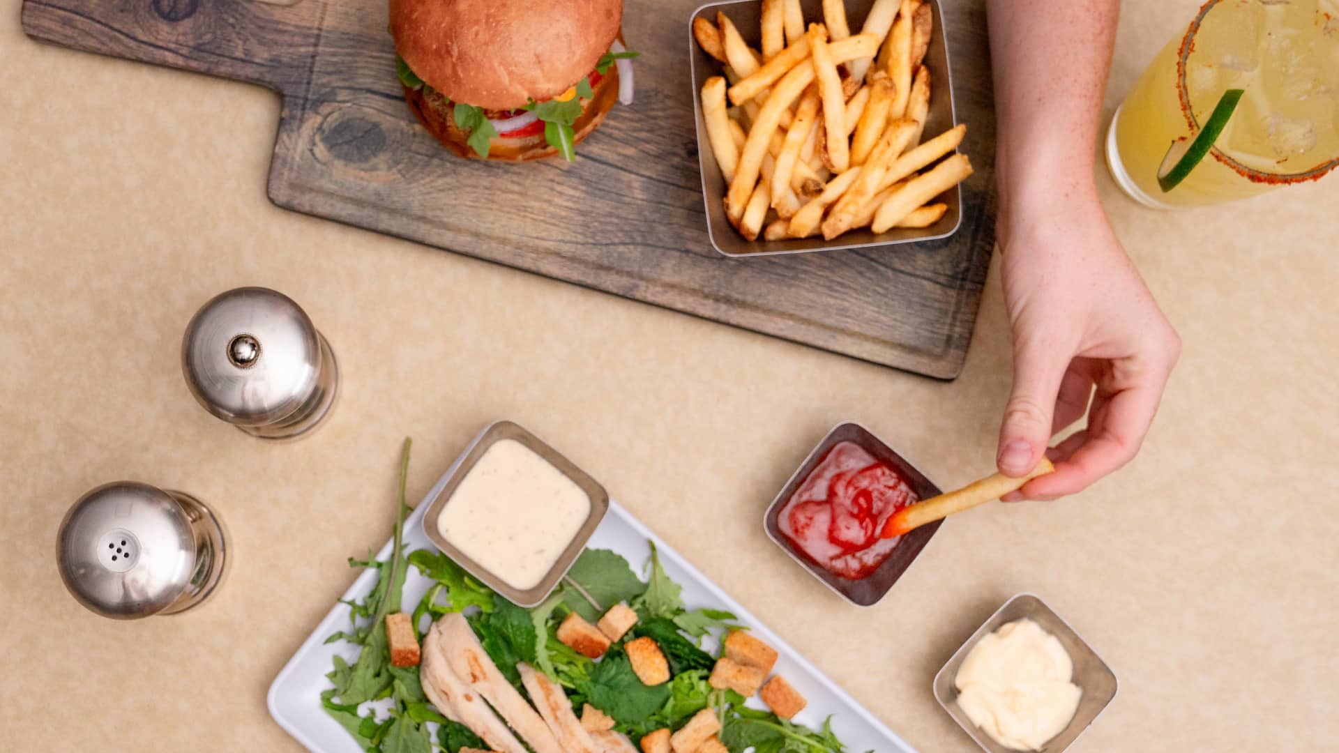 Hyatt Place HP_P406 Burger and Salad